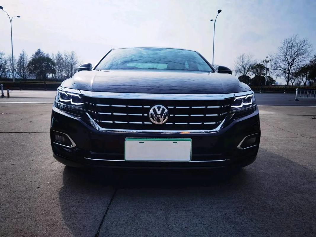 帕萨特汽车报价及图片(帕萨特报价及图片2020款)