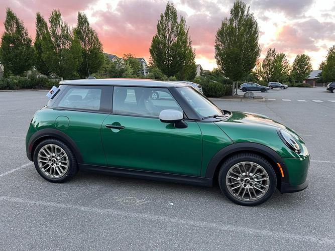 女式车小型车推荐(女式小型汽车图片大全)