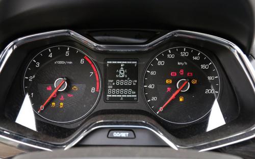 宝骏310汽车 宝骏310汽车仪表盘