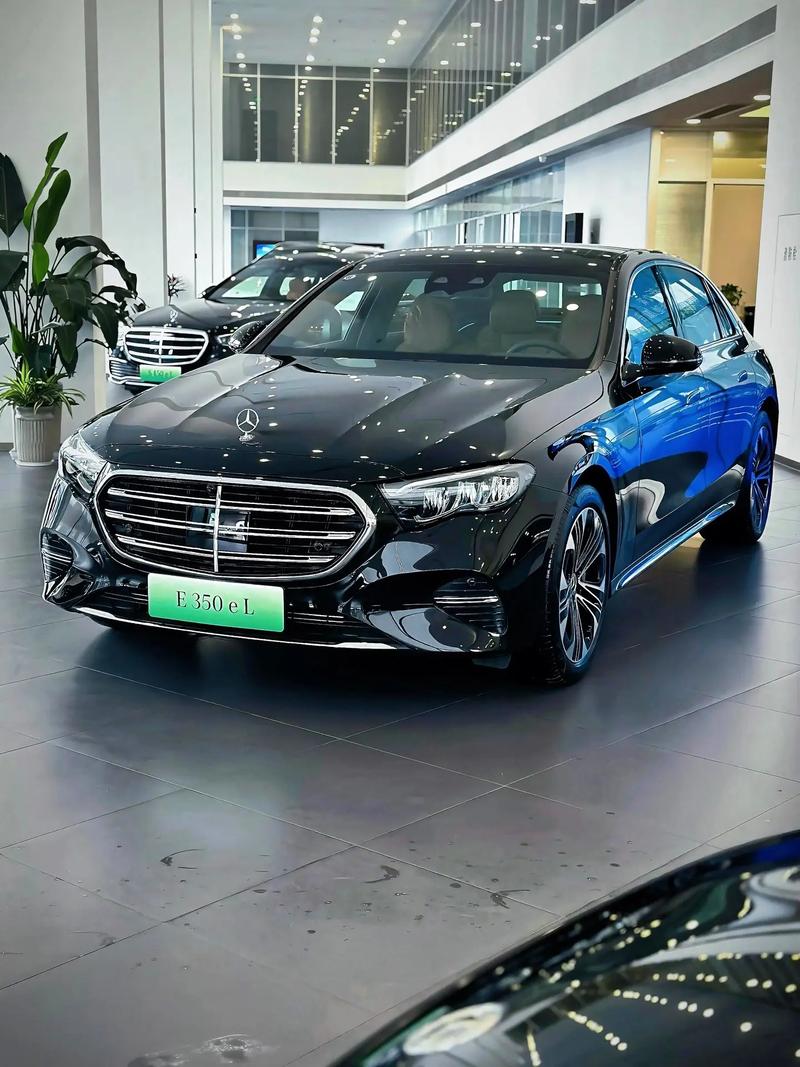 350奔驰车报价及图片(350奔驰报价2021款图片)