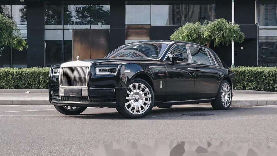 加长版劳斯莱斯幻影加长版9米长 加长款劳斯莱斯幻影