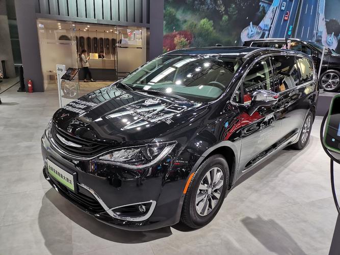 2023款克莱斯勒大捷龙混动/2019款克莱斯勒大捷龙四驱油电混